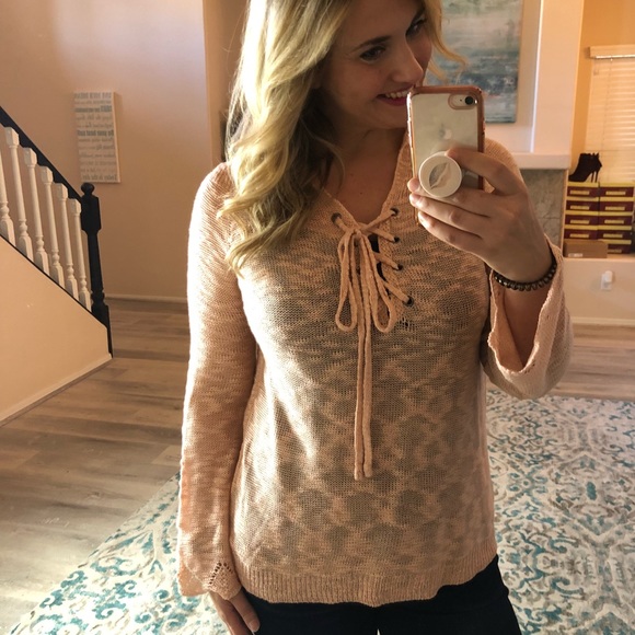 S-M Peach lace up knit hoodie top - Picture 5 of 6